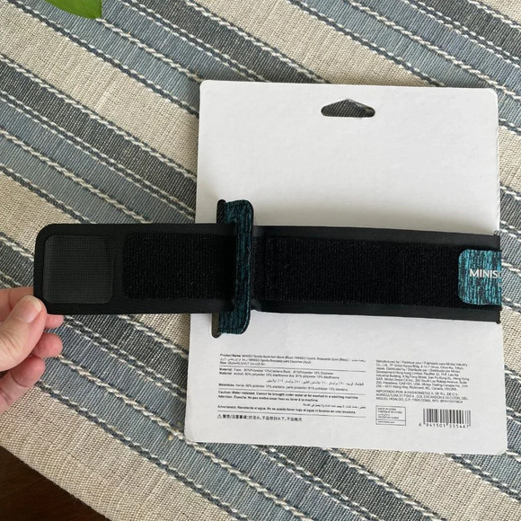 Miniso Sports Polyester Elastane Sport Arm Band Blue & Black Sz OS NWOT - Picture 4 of 6